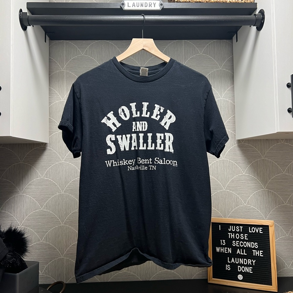 Whisky Bent Saloon Nashville , graphic tee, size medium